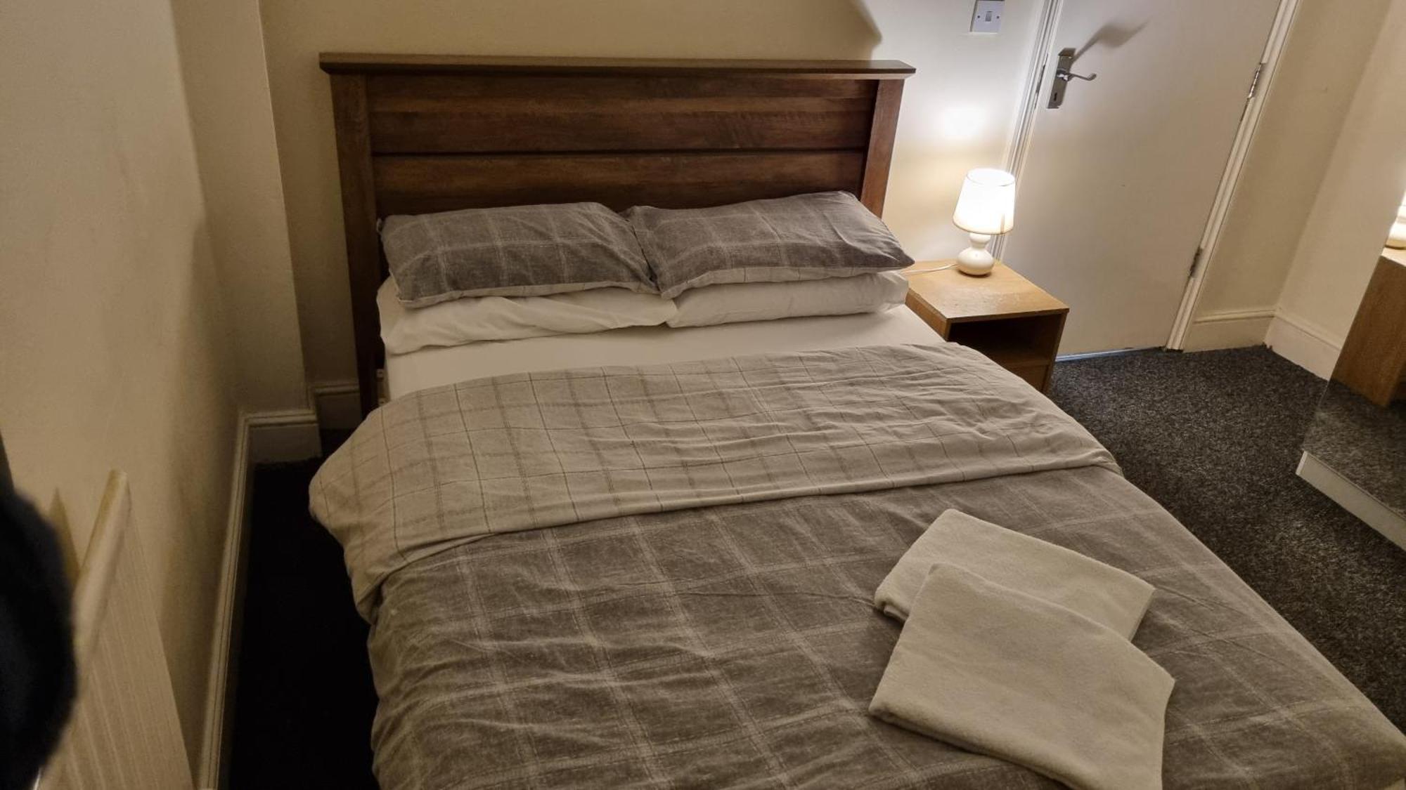 Shamrock Guest House Грейвсенд Экстерьер фото