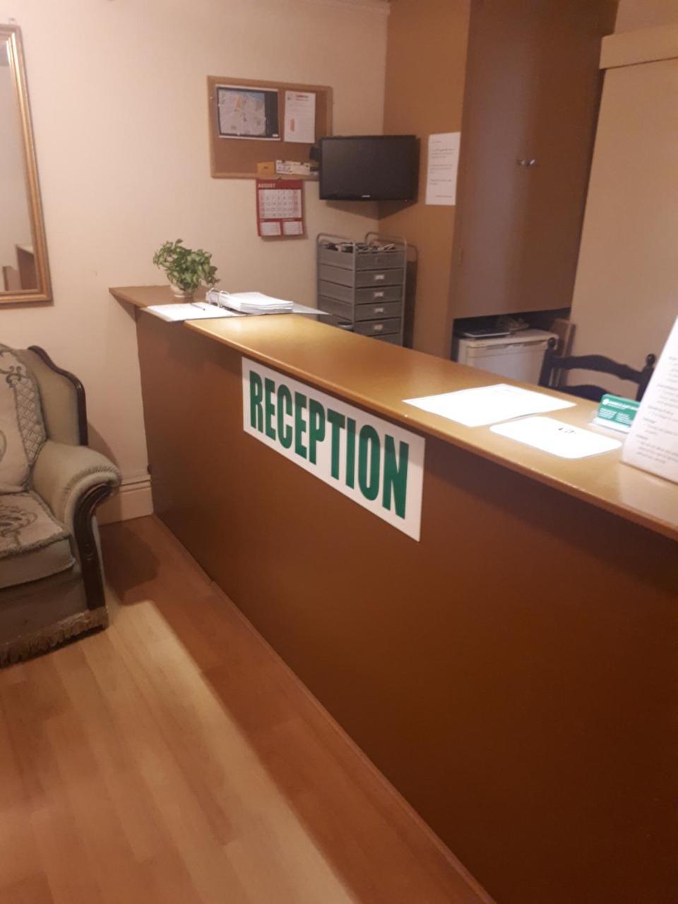 Shamrock Guest House Грейвсенд Экстерьер фото